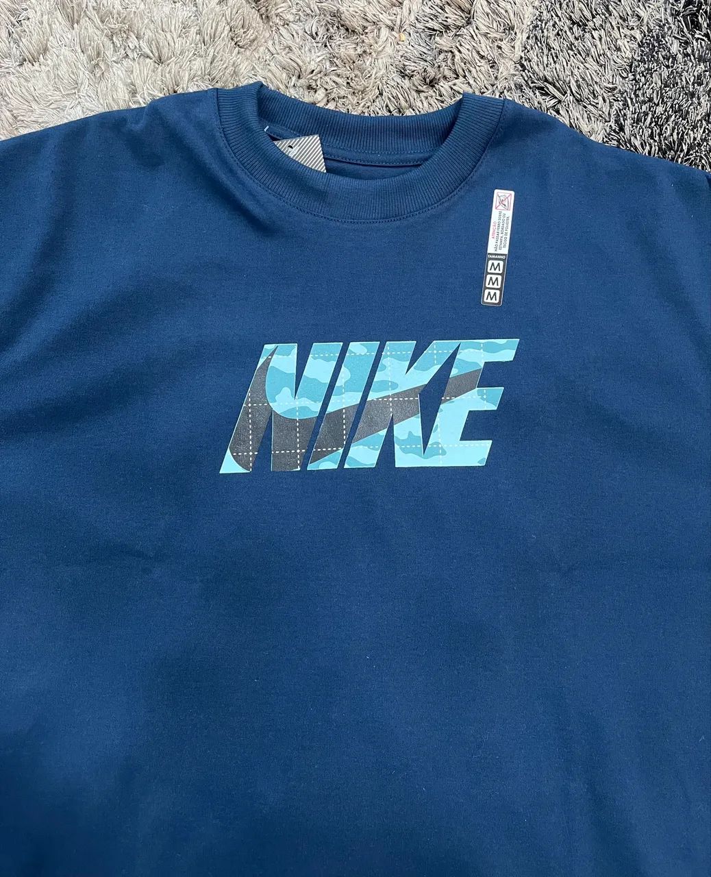Camiseta Nike Oversized Malha Suedine Azul (M) - Foto 2