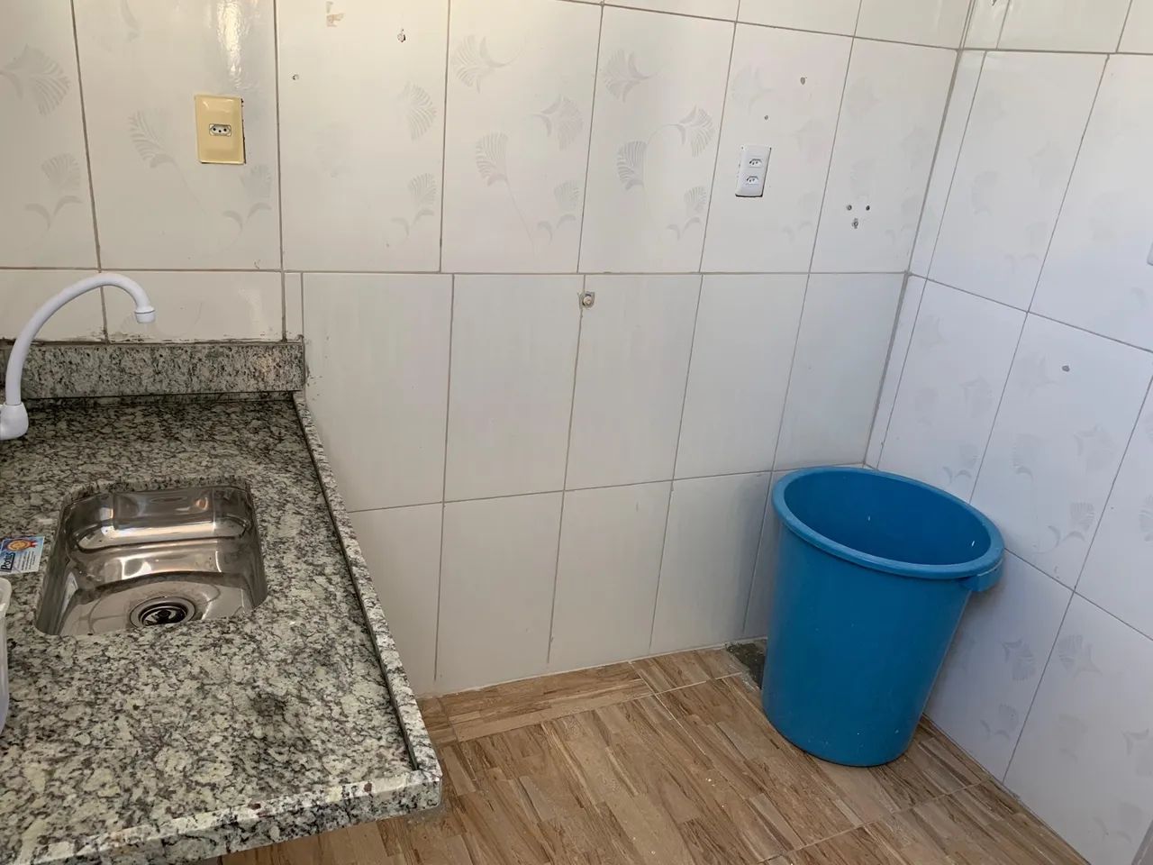 Aluga-se apto 2/4, próximo à praia. - Foto 3