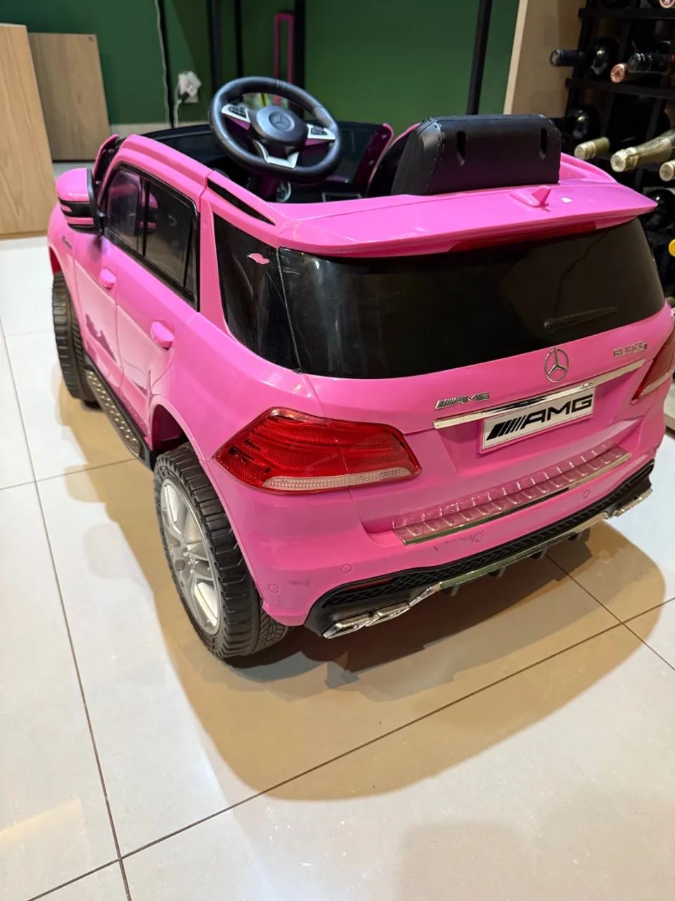 Carrinho Elétrico Infantil Mercedes-Benz AMG Rosa - Foto 2