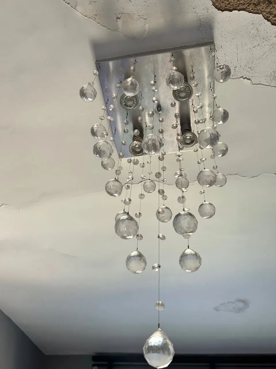 Lustre de acrílico moderno