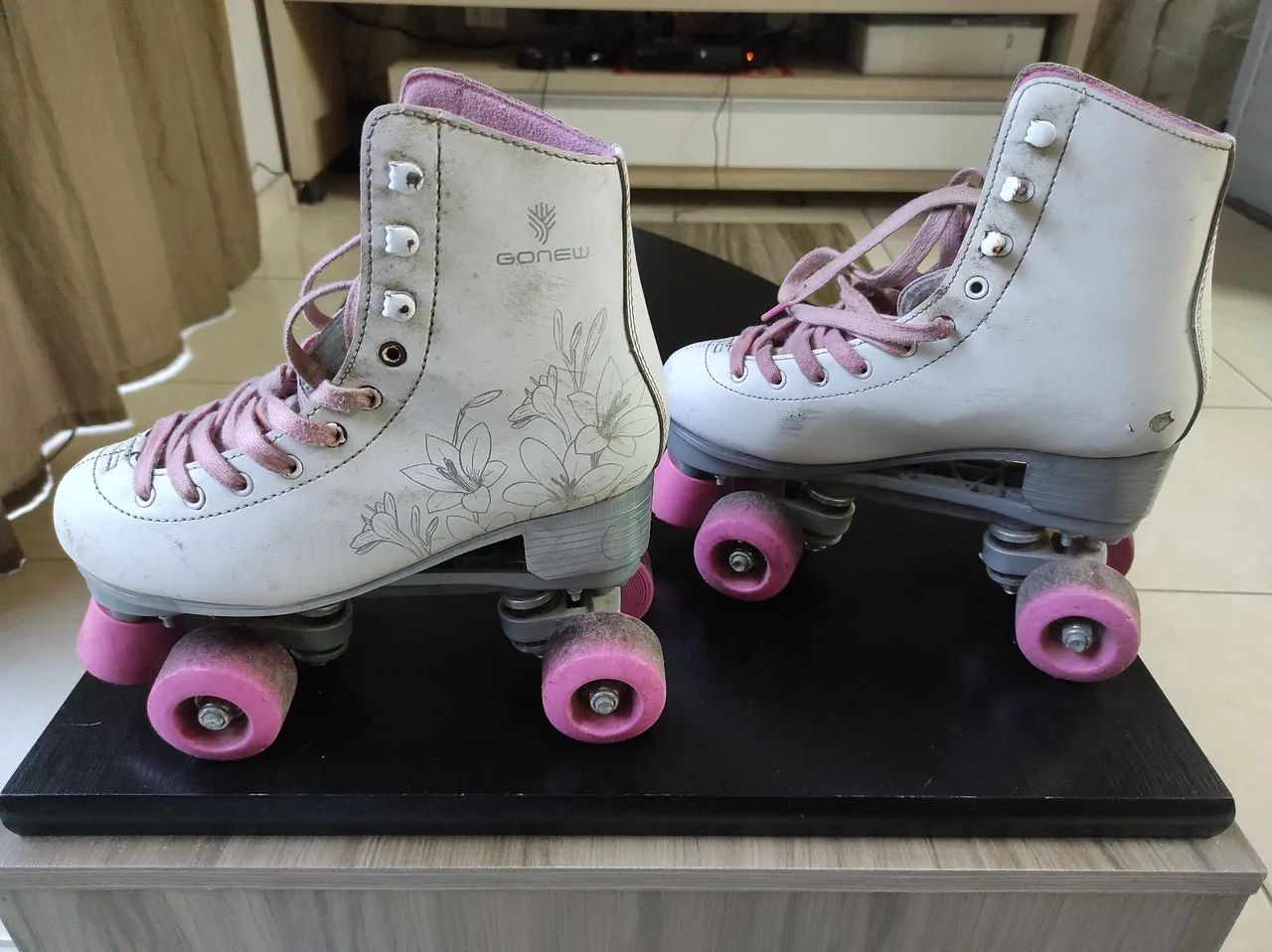 Patins de quatro rodas64315084032002121