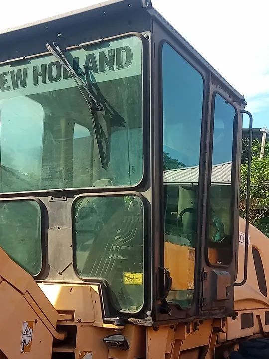 Motoniveladora New Holland RG140b 2008 - Foto 4