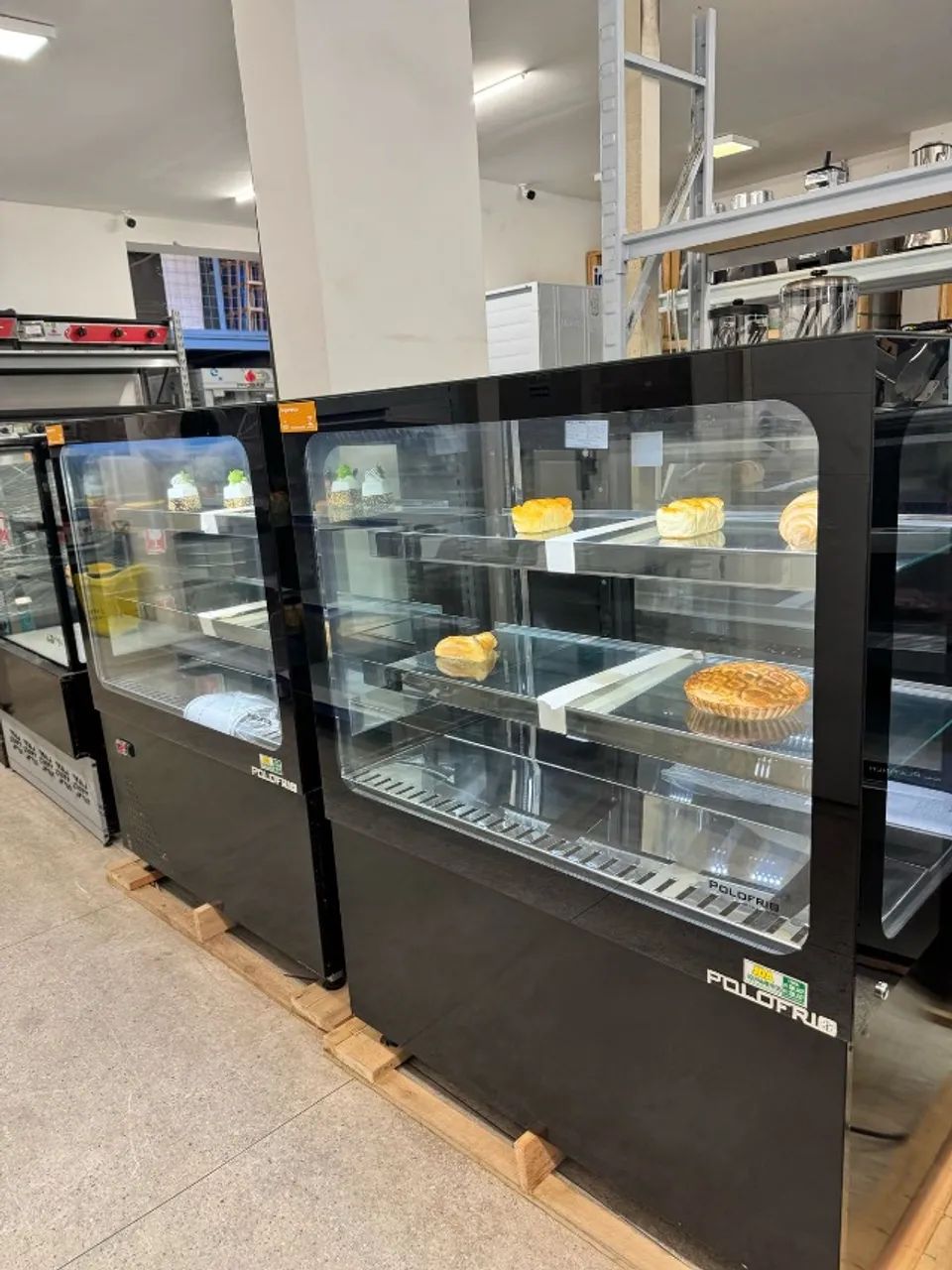 BALCÃO GOURMET - REFRIGERADO TORTA + ESTUFA QUENTE MARCA POLOFRIO