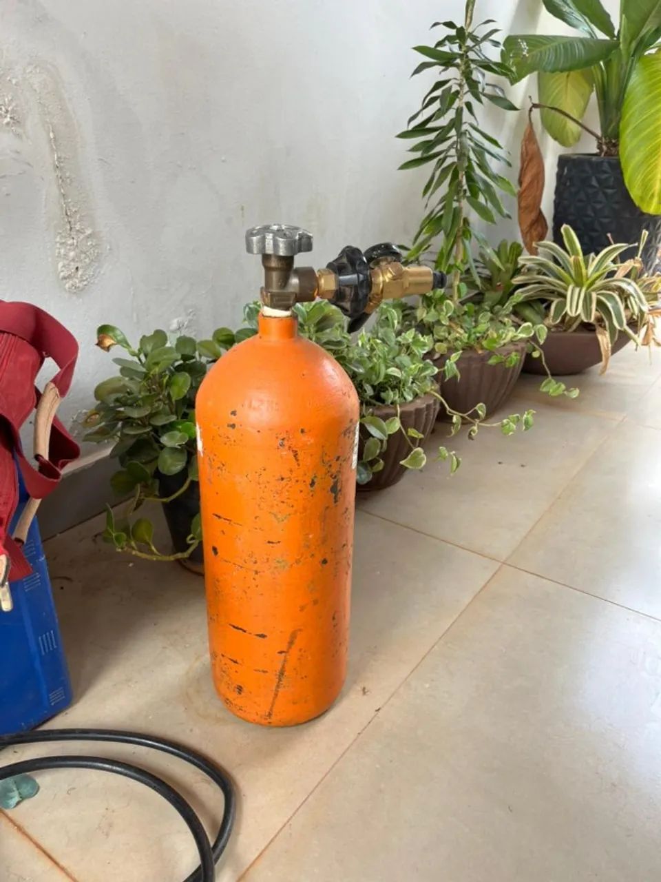 Cilindro vazio de gás helio 7 L com bico enxedor de balões 