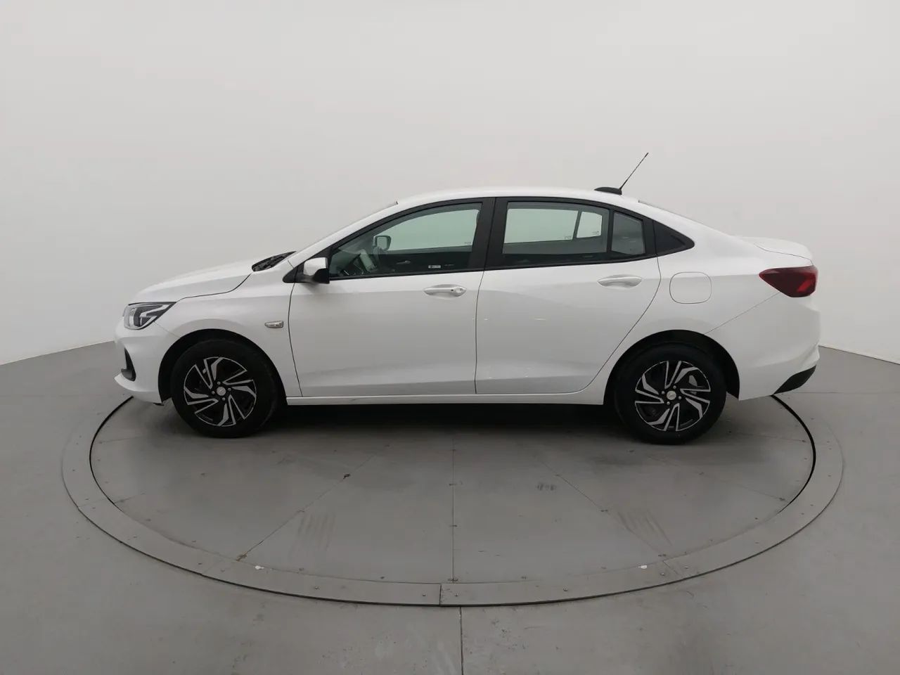 Chevrolet Onix Plus LT 1.0 12V Flex Mec. 4P 2025 - Foto 2