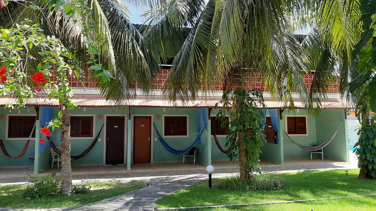 Imóvel para venda possui 500 metros quadrados com 10 quartos em Conde - Conde - PB