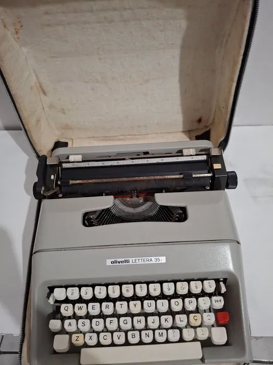 Máquina de escrever Olivetti Lettera 35 - Foto 4