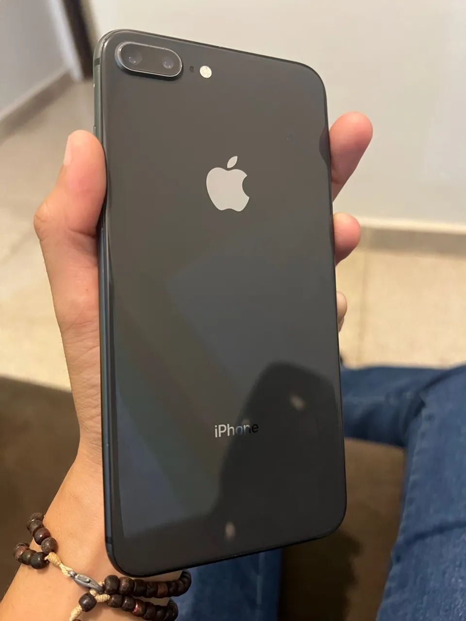 VENDO IPHONE 8 PLUS, FAÇO DESCONTO! VALOR A NEGOCIAR 
