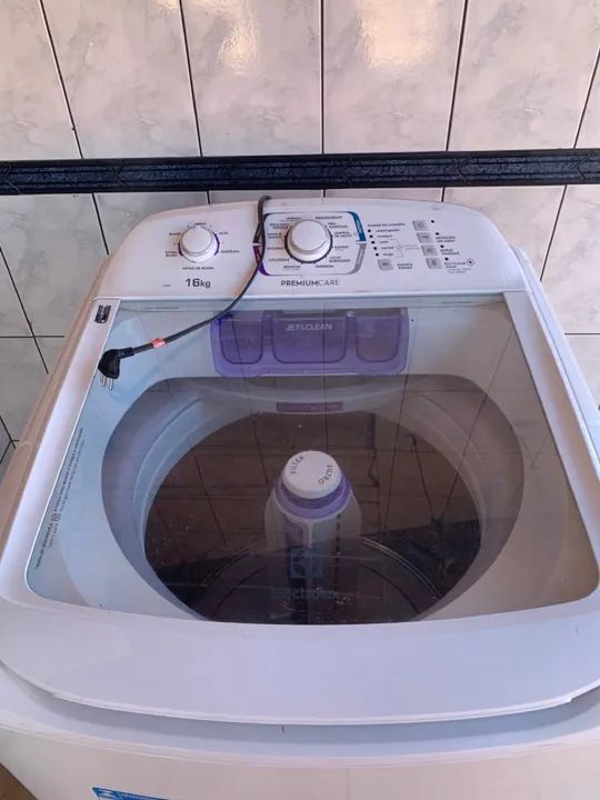 Electrolux 16 kg, seminova , 2 anos de uso  - Foto 2