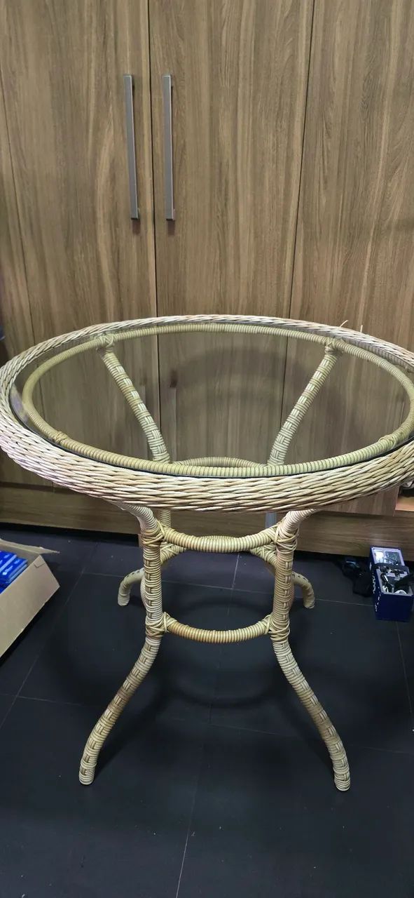 Mesa para varanda com Vidro resistente