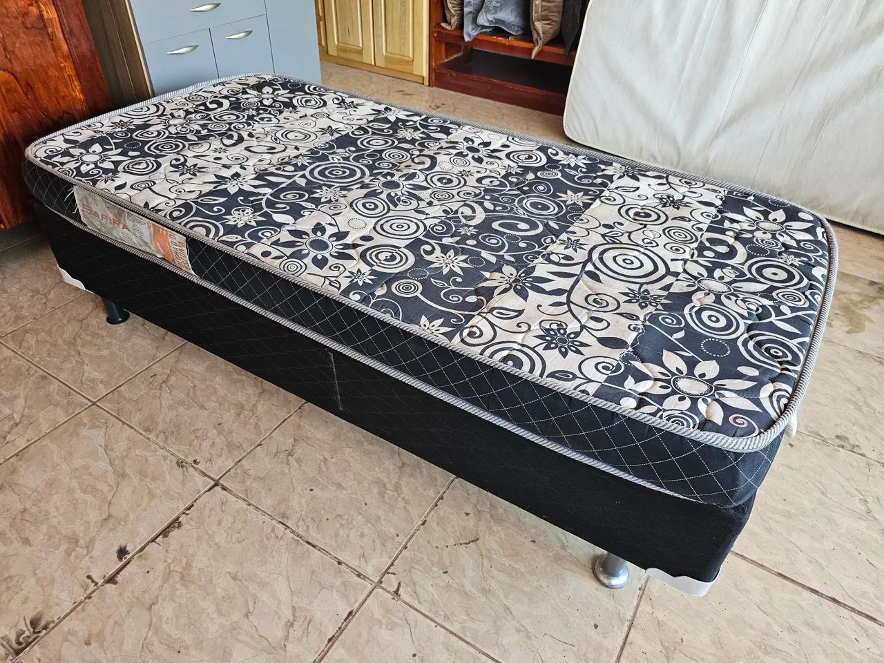 Cama box solteiro usada de espuma  - Foto 4