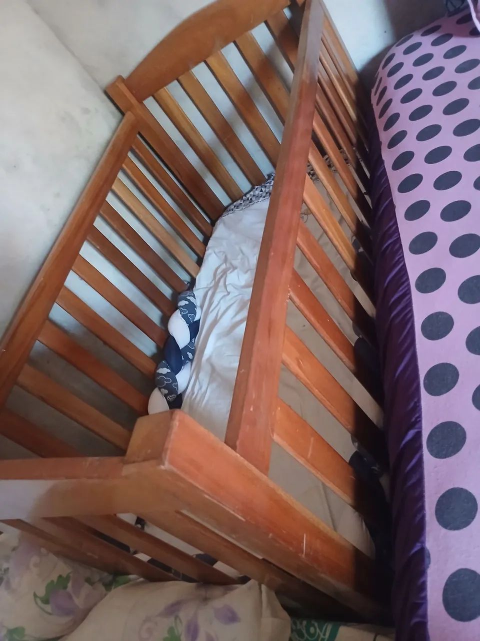 Troca ou vendo esse berço  - Foto 3