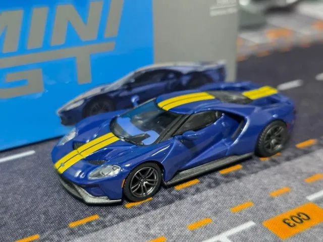 Ford GT - MiniGT - Foto 2