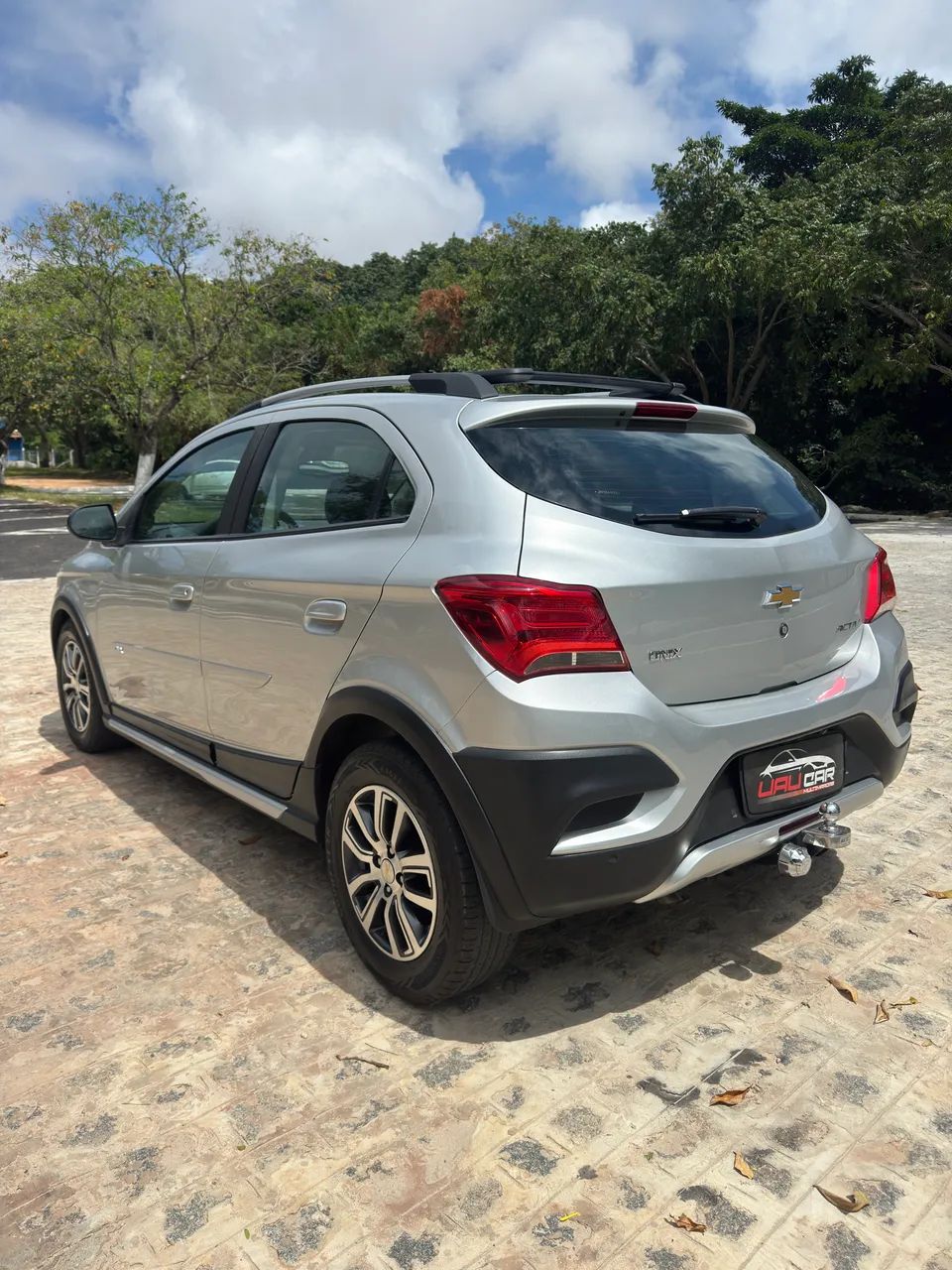 Chevrolet Onix Activ 1.4 8V Flex Mec. 4P 2018 - Foto 3