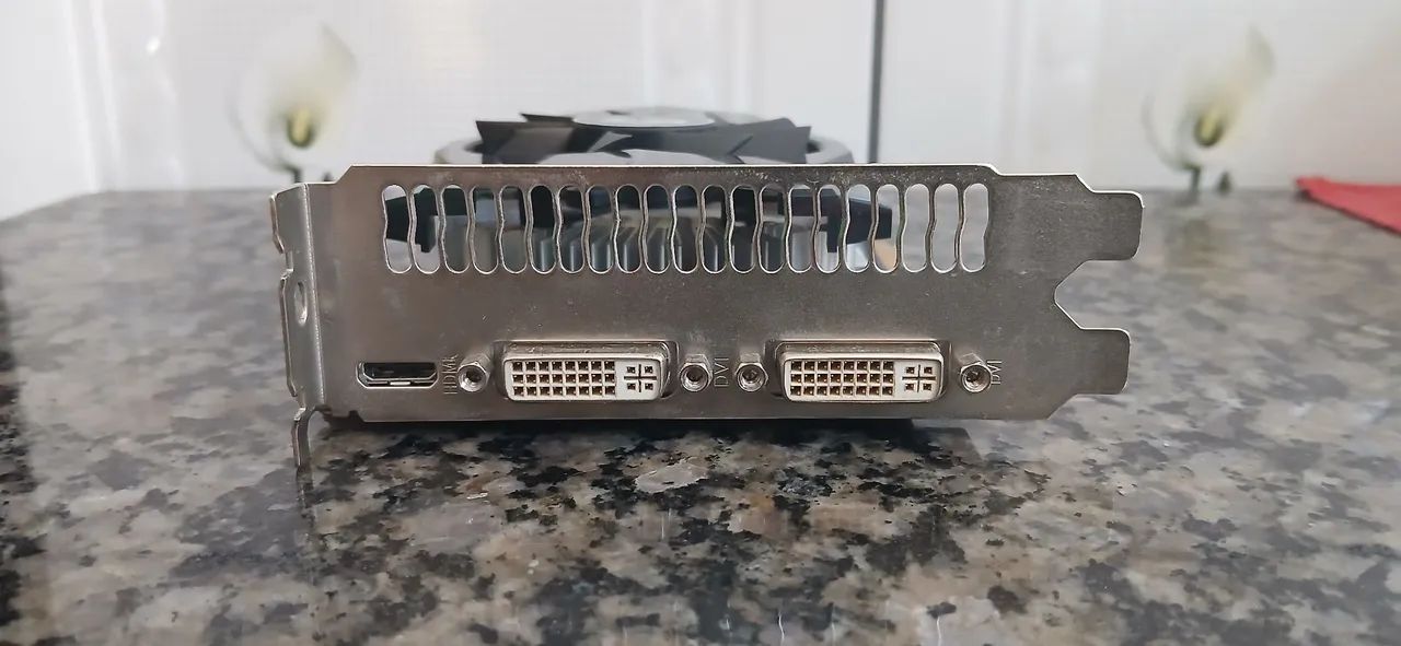 GTX 550 TI 192 BIT - Foto 4