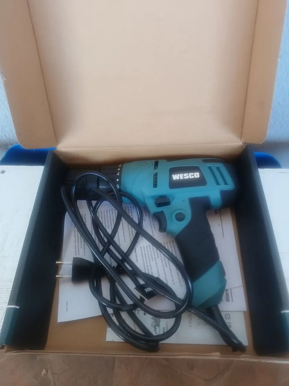 Furadeira e parafusadeira wesco 300w - Ferramentas de Construção