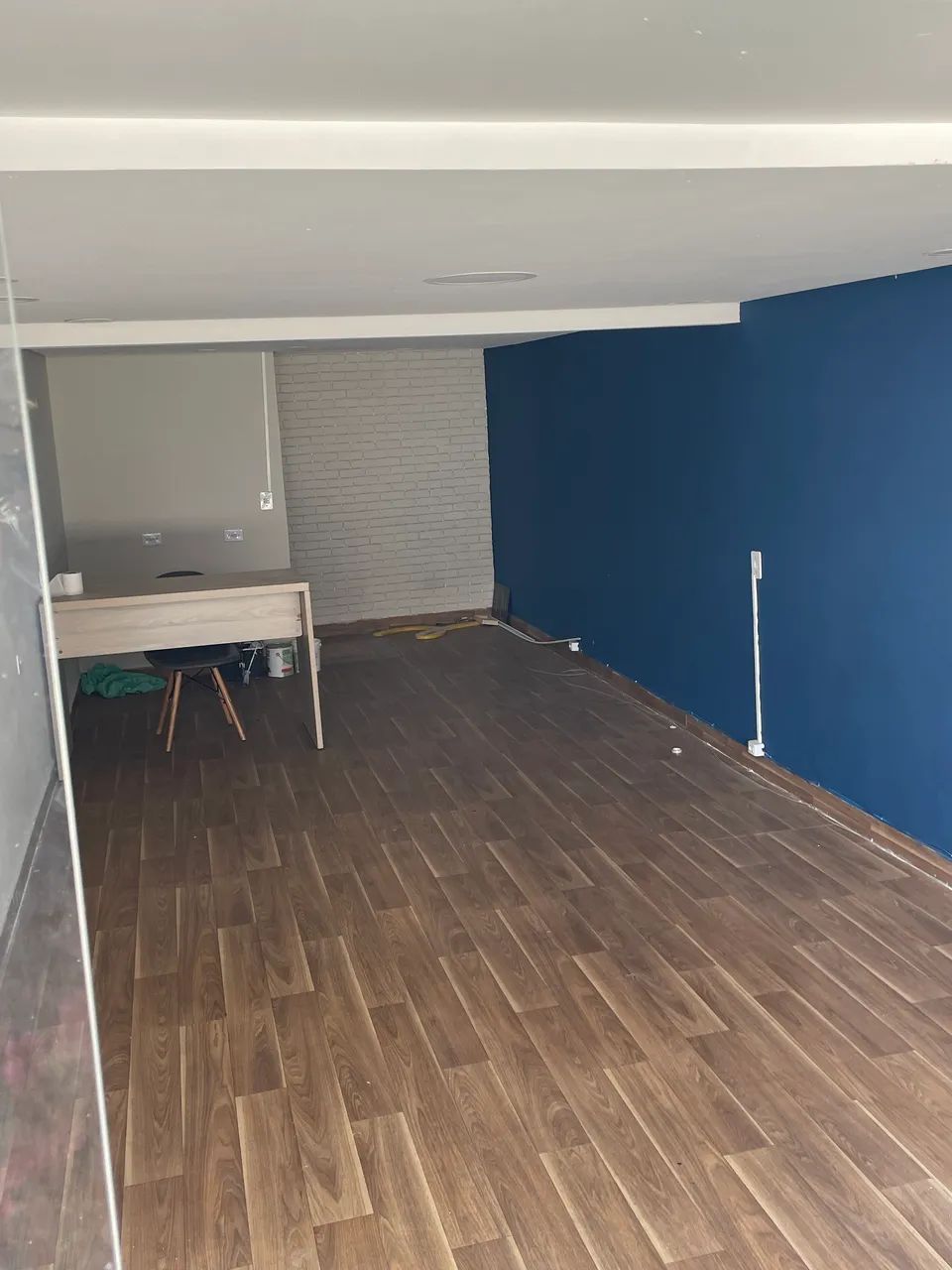 Salão comercial com porta de vidro - Foto 3