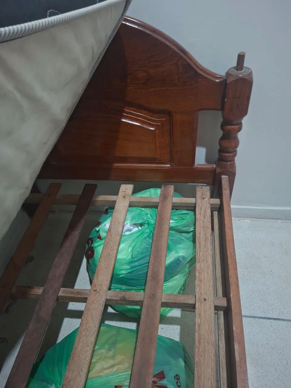 Cama de solteiro de madeira - Foto 4