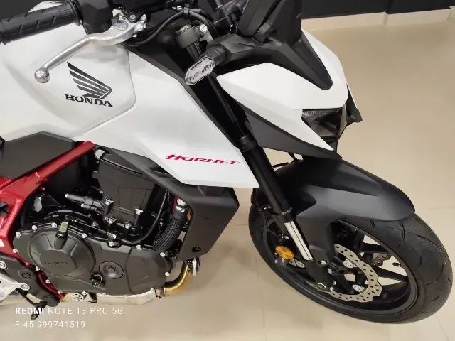 cb 750  HORNET  preta /branca   2026 okm