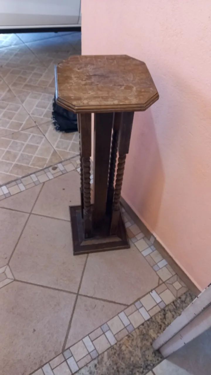 Pedestal em Madeira - Foto 2
