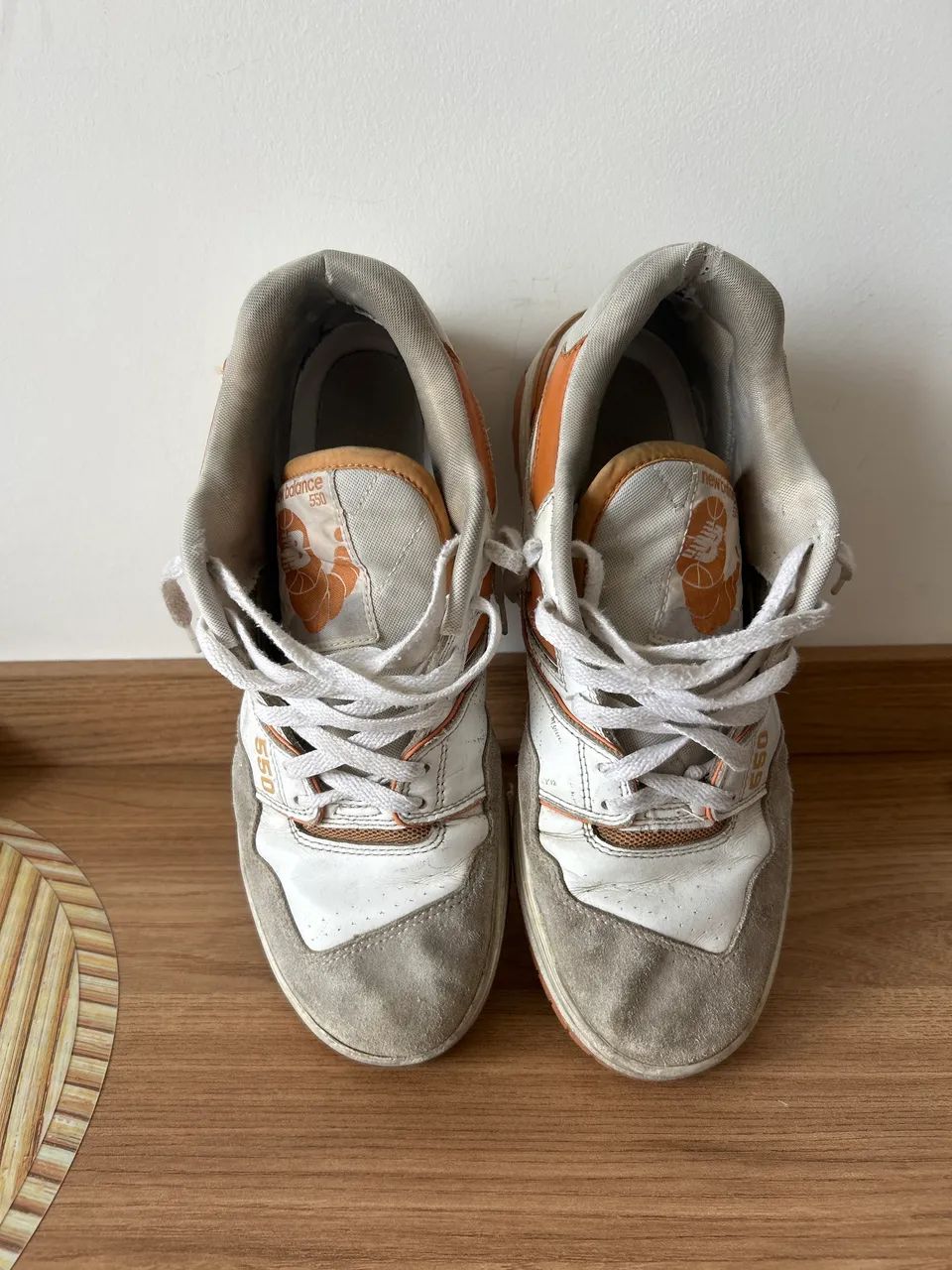 NEW BALANCE 550 branco e laranja - Foto 2