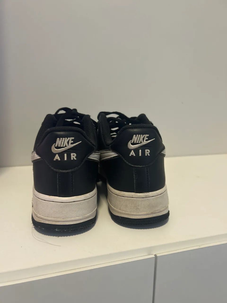 Tênis Nike Air force preto e branco  - Foto 4