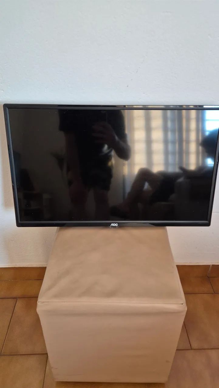 TV LED AOC 24" LE24M1475 - bivolt, funcionando - Foto 2