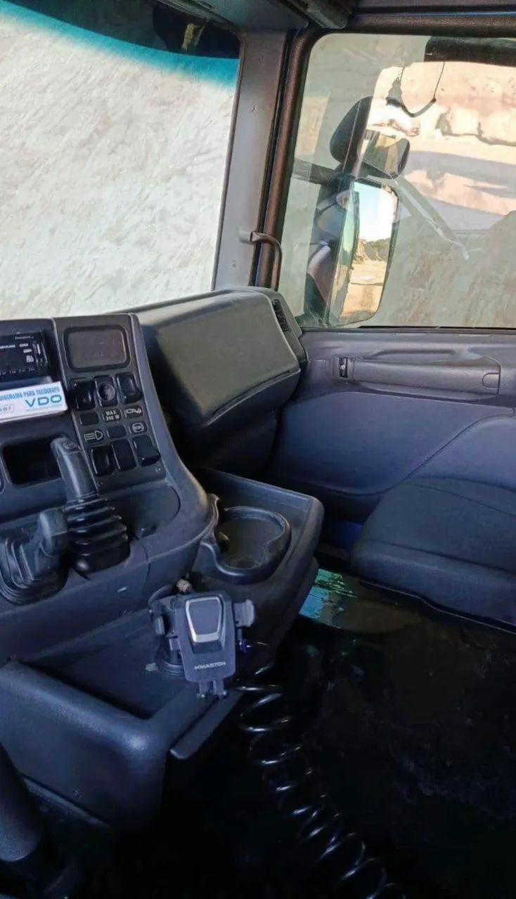 Scania 124 420 6x2 2002 - Foto 4