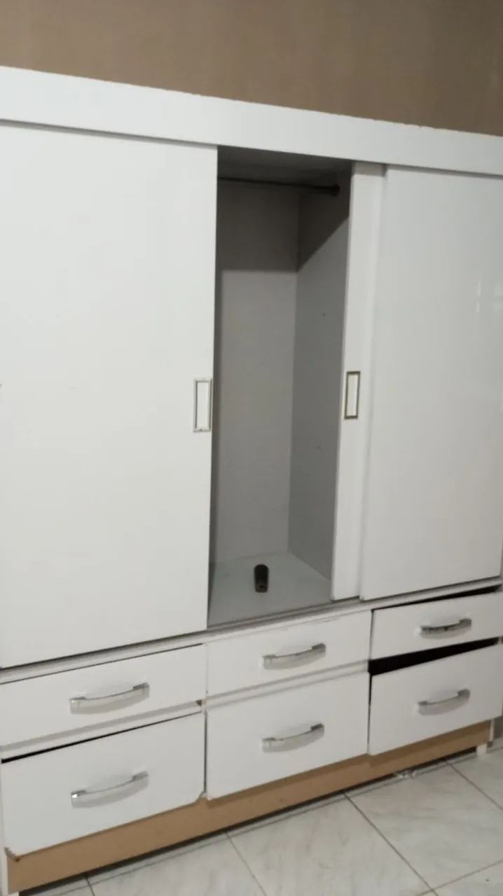 Guarda roupa bem conservado - Foto 3