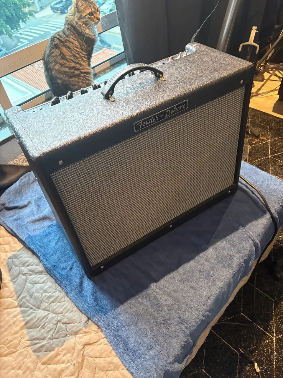 Caixa fender hot rod deluxe 