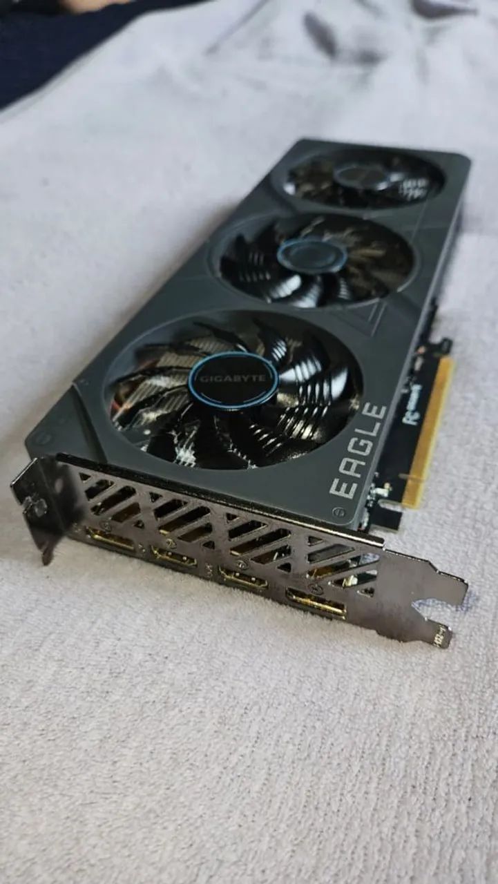 RTX 4060 8GB EAGLE OC - GIGABYTE (Semi-nova)