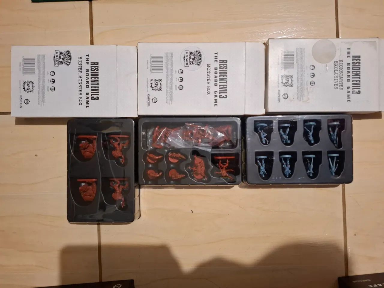 Rarissimo* Resident Evil 3 Board Game complete com todas as expansões, jogo de tabuleiro - Foto 2