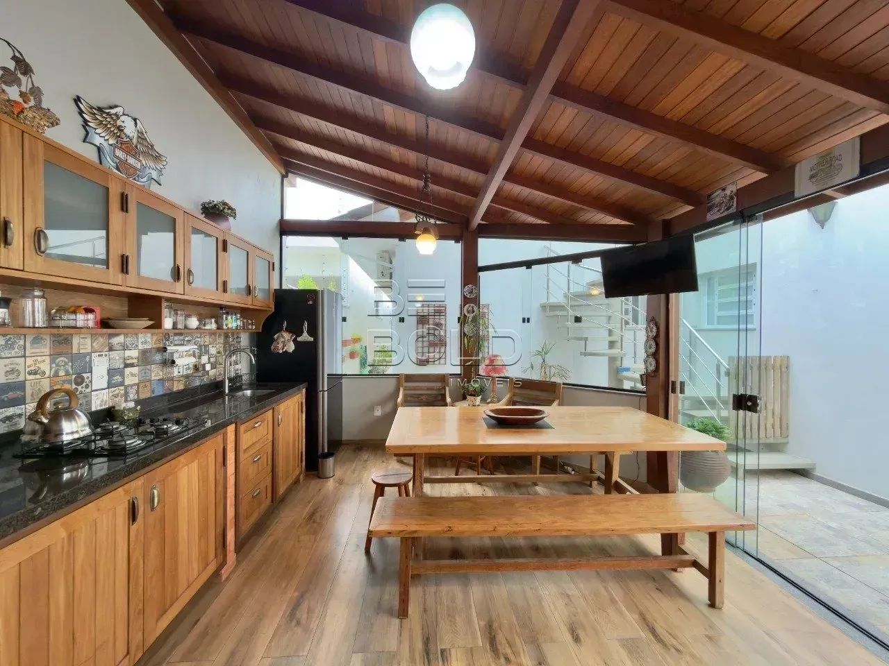 Casa térrea com 4 dormitórios em Coqueiros - Foto 4