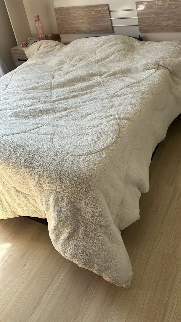 Vendo cama king e cama solteiro seminova ótimo estado