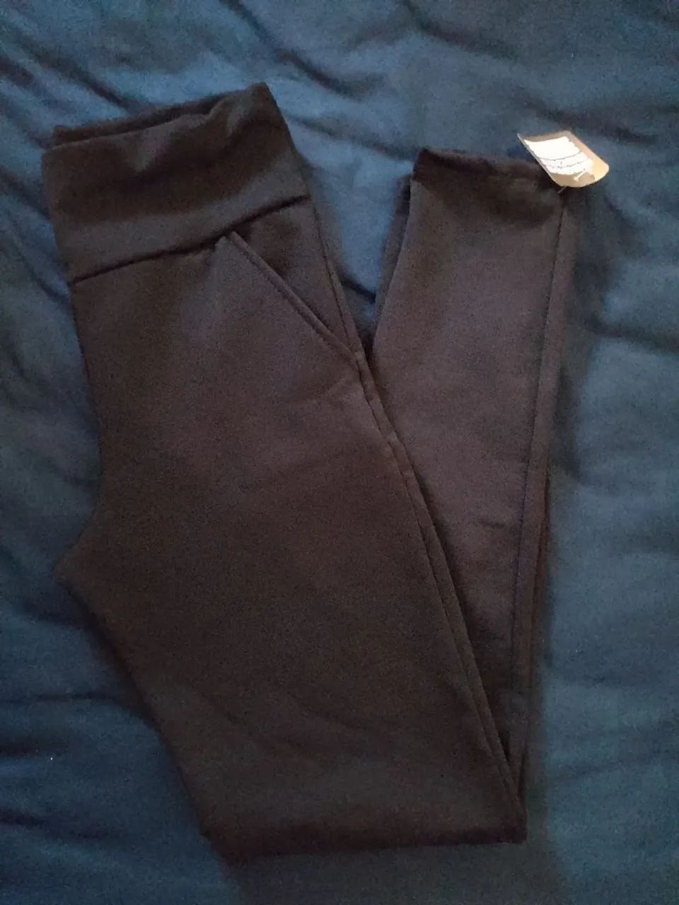 Lote de roupas novas - Foto 2
