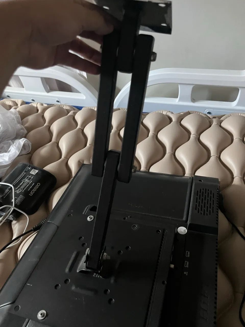 Tv 32 com suporte móvel  - Foto 4