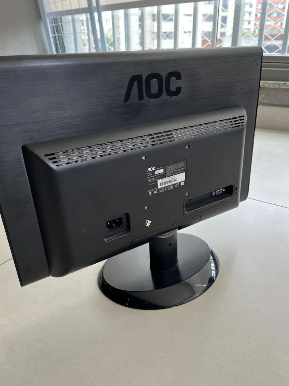 Monitor AOC 17,5 POLEGADAS  - Foto 2