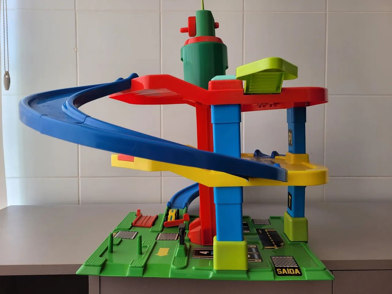 Brinquedo Posto Super Parking Pistas Elevador - Maptoy - Foto 3
