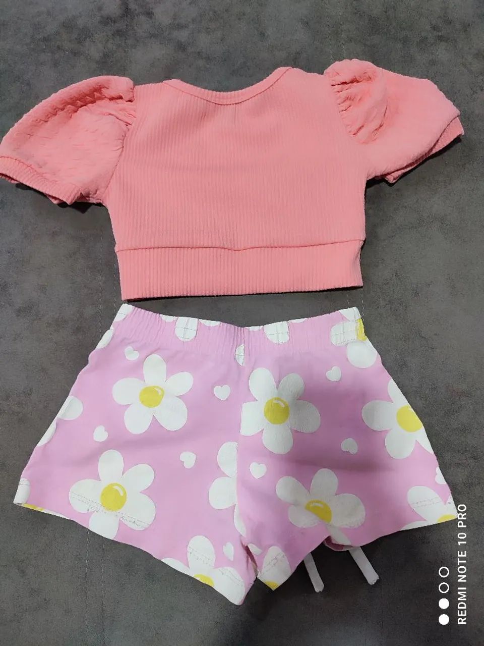 Conjunto de Blusa e short 4 anos  - Foto 4
