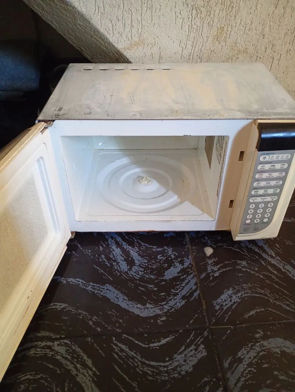 Vendo microondas Eletrolux #com defeito  valor 150