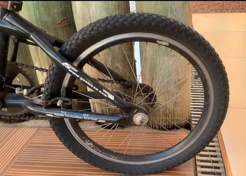 OPORTUNIDADE! VENDO BICICLETA GTS B2 ARO 20! - Foto 5