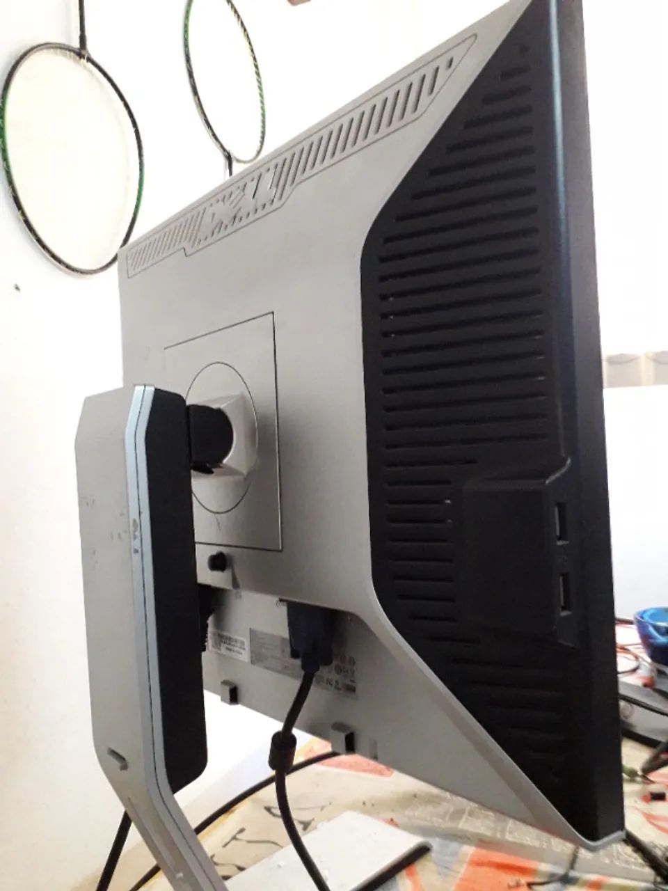 monitor19 pol.65713026599937121