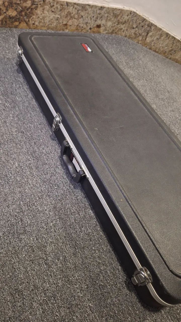 Guitarra Fender Stratocaster Mexicana c/case - Foto 5