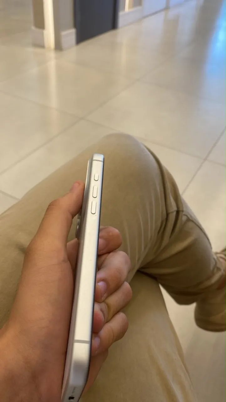iPhone 17 pro max, com apenas 2 meses de uso e caixa  - Foto 4