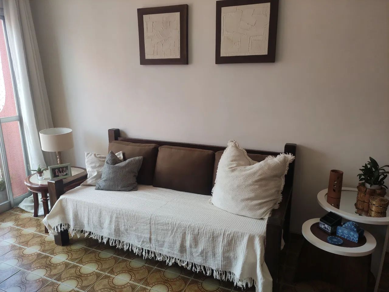 Sofá de 2 e 3 lugares em madeira - Foto 4