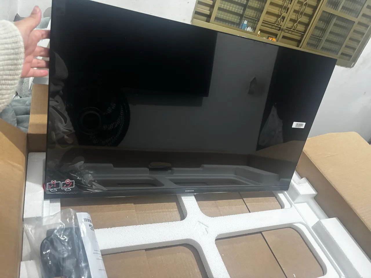 VENDO MONITOR DE 32 POLEGADAS NOVO - Foto 2