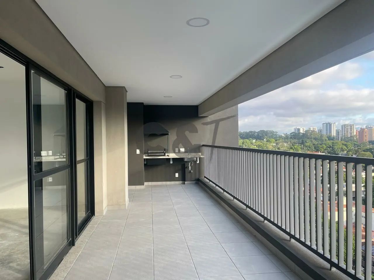 Apartamento Novo - 3 Dormitórios (1 Suíte) à Venda no Alto da Boa Vista - São Paulo/SP.