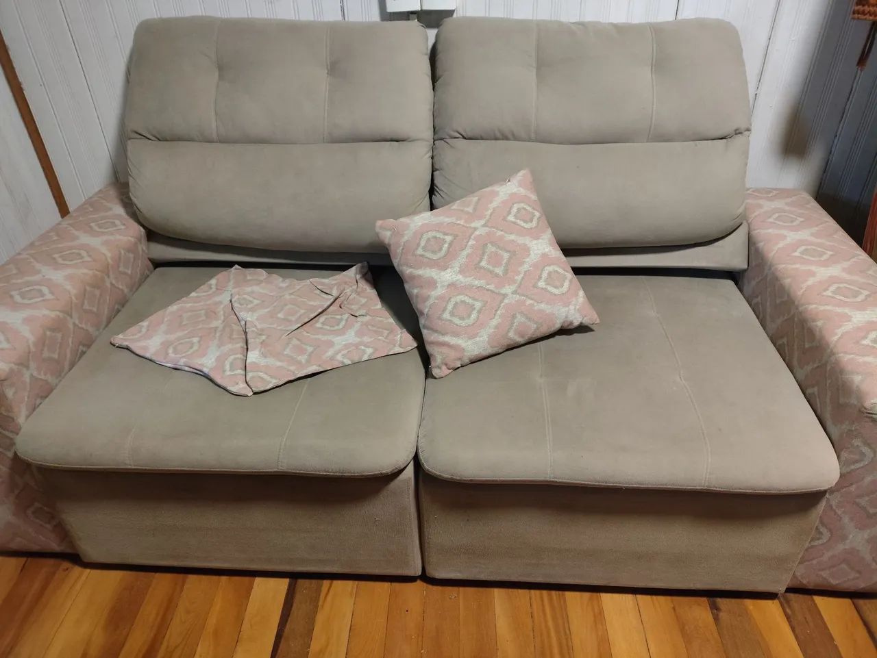 Sofá Retrátil 2 Lugares - 1,60m - R$ 450