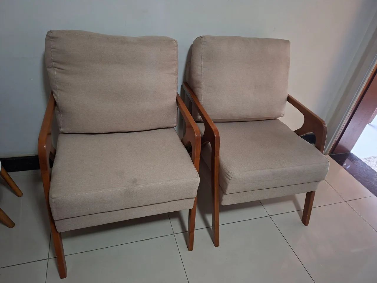 Poltronas de madeira - Foto 2