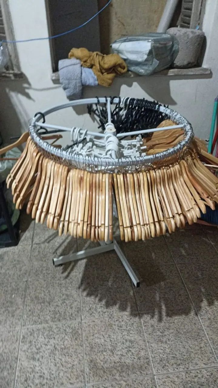 ARARAS PARA ROUPA DE LOJA - Foto 4